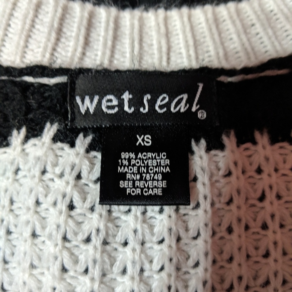 Wet seal sweater